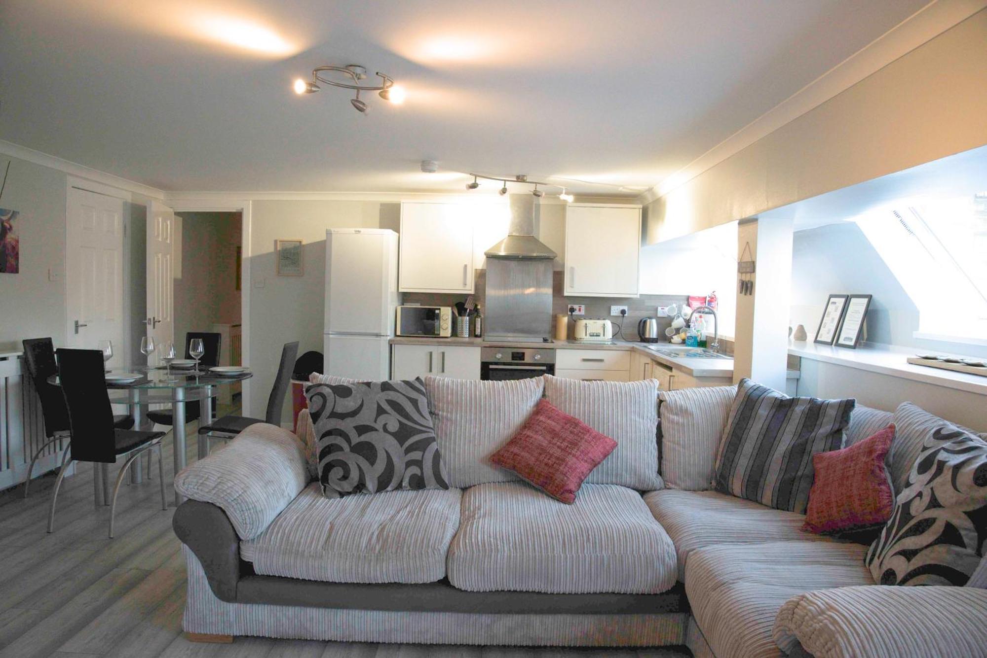 Fabulous Stylish Flat In Merchant City & Free Secure Parking Глазго Экстерьер фото