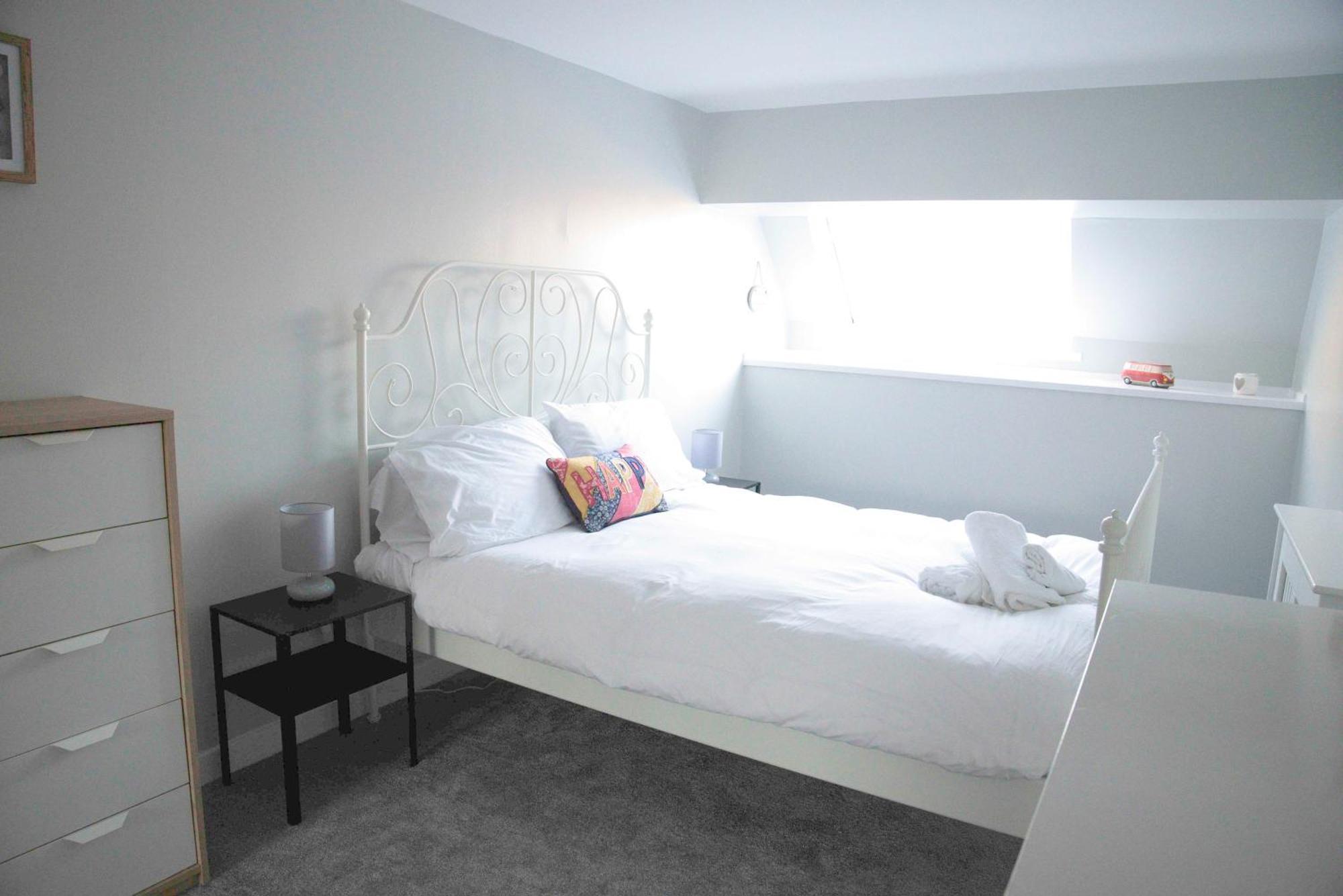 Fabulous Stylish Flat In Merchant City & Free Secure Parking Глазго Экстерьер фото