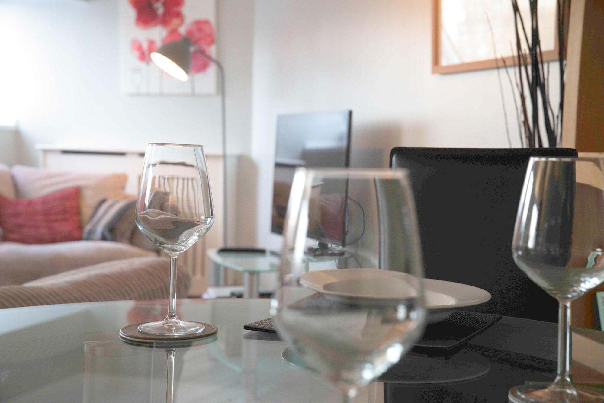 Fabulous Stylish Flat In Merchant City & Free Secure Parking Глазго Экстерьер фото